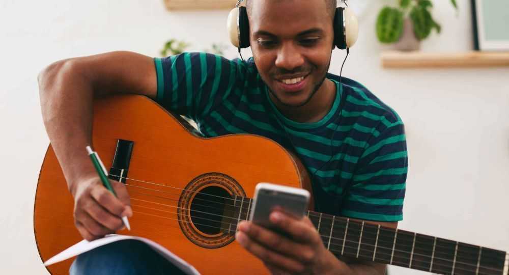 Apps to power up your holiday