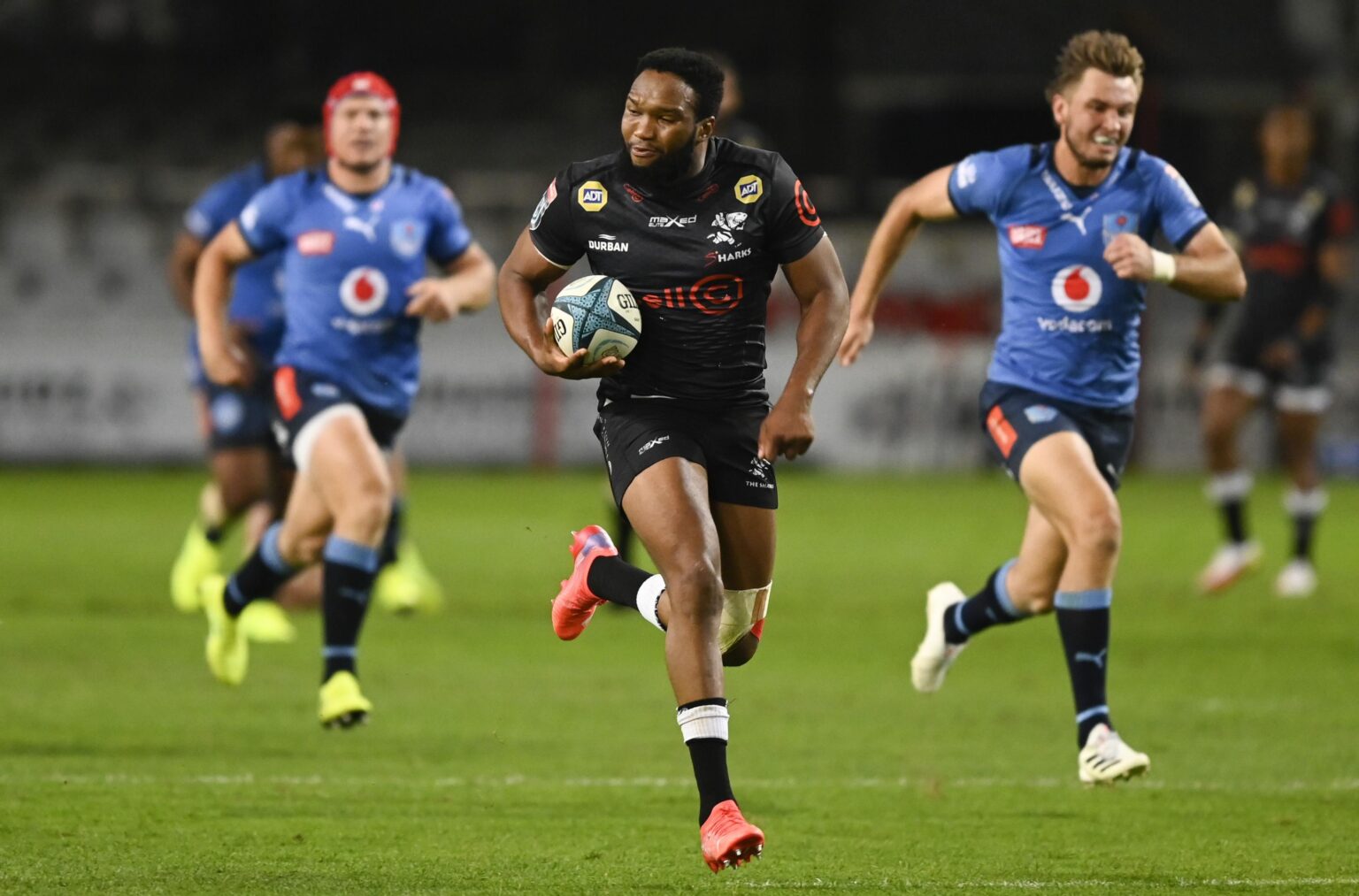 ‘Genius’ Am scoops Vodacom United Rugby Championship Player of the Month award